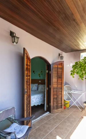 Casa à venda com 253m², 4 quartos e 5 vagas Casa à venda com 253m², 4 quartos e 5 vagasVaranda da Suíte