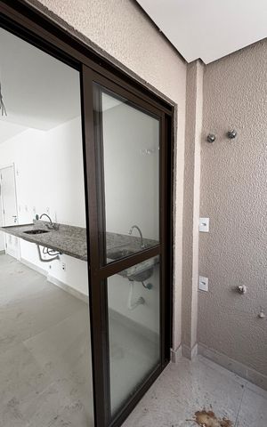 Apartamento à venda com 56m², 2 quartos e 2 vagas Apartamento à venda com 56m², 2 quartos e 2 vagasVaranda - Área de Serviço