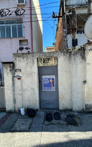 Casa à venda com 80m², 2 quartos e sem vagaFachada + placa