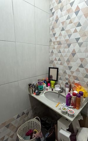 Casa à venda com 80m², 2 quartos e sem vagaBanheiro Social