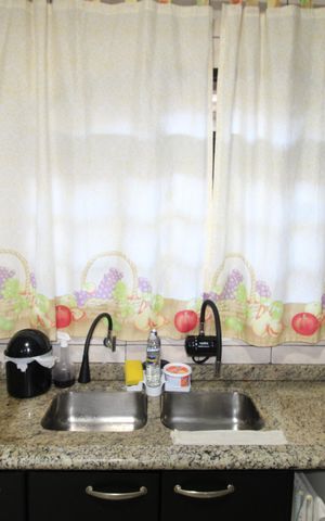 Casa à venda com 280m², 4 quartos e 4 vagasSala / Cozinha