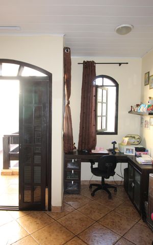 Casa à venda com 280m², 4 quartos e 4 vagasQuarto 2