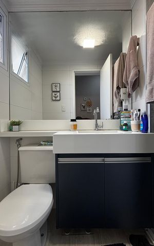 Apartamento à venda com 48m², 2 quartos e 1 vaga Apartamento à venda com 48m², 2 quartos e 1 vagaBanheiro