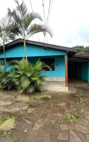 Casa à venda com 149m², 4 quartos e 3 vagas