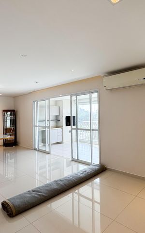 Apartamento para alugar com 155m², 3 quartos e 3 vagas Apartamento para alugar com 155m², 3 quartos e 3 vagasSala