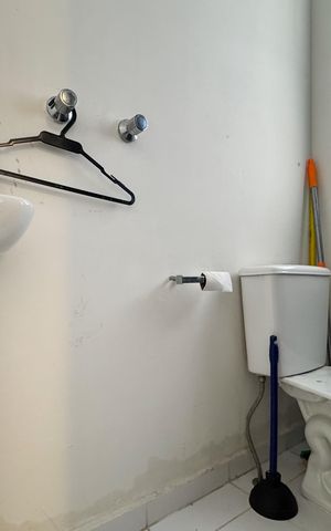 Apartamento para alugar com 155m², 3 quartos e 3 vagas Apartamento para alugar com 155m², 3 quartos e 3 vagasBanheiro de serviço