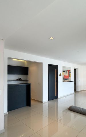 Apartamento para alugar com 155m², 3 quartos e 3 vagas Apartamento para alugar com 155m², 3 quartos e 3 vagasSala