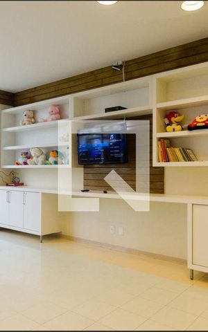 Apartamento para alugar com 155m², 3 quartos e 3 vagas Apartamento para alugar com 155m², 3 quartos e 3 vagasÁrea comum - Brinquedoteca