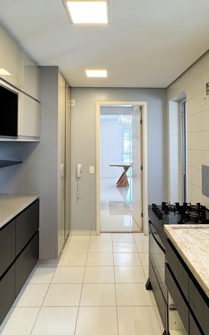 Apartamento para alugar com 155m², 3 quartos e 3 vagas Apartamento para alugar com 155m², 3 quartos e 3 vagasCozinha