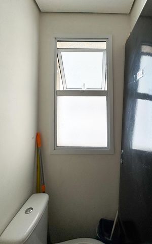 Apartamento para alugar com 155m², 3 quartos e 3 vagas Apartamento para alugar com 155m², 3 quartos e 3 vagasBanheiro de serviço