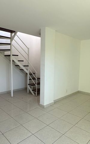 Apartamento à venda com 89m², 3 quartos e 1 vaga Apartamento à venda com 89m², 3 quartos e 1 vagaSala