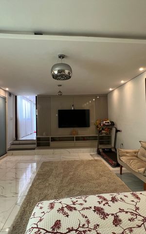 Casa à venda com 400m², 4 quartos e 6 vagas Casa à venda com 400m², 4 quartos e 6 vagasQuarto Suíte
