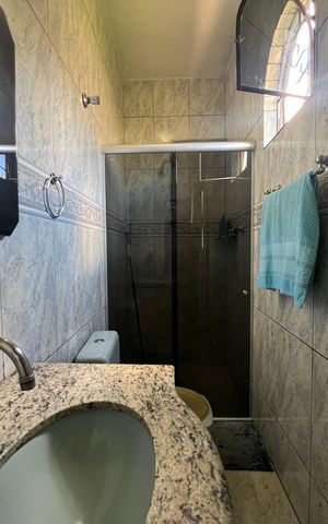 Casa à venda com 400m², 4 quartos e 6 vagas Casa à venda com 400m², 4 quartos e 6 vagasBanheiro da Suíte