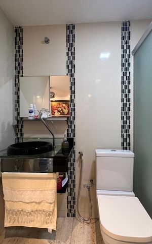 Casa à venda com 400m², 4 quartos e 6 vagas Casa à venda com 400m², 4 quartos e 6 vagasBanheiro da Suíte 2
