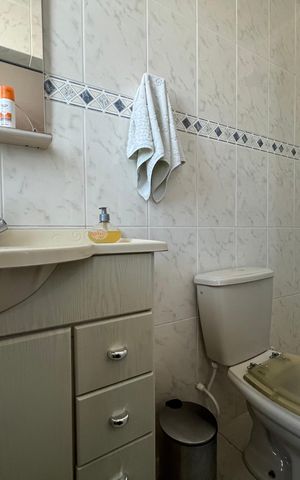 Casa à venda com 400m², 4 quartos e 6 vagas Casa à venda com 400m², 4 quartos e 6 vagasBanheiro