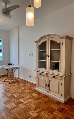Apartamento para alugar com 90m², 3 quartos e 1 vaga Apartamento para alugar com 90m², 3 quartos e 1 vagaSala
