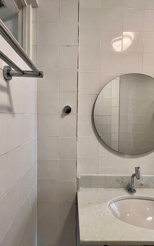 Apartamento para alugar com 90m², 3 quartos e 1 vaga Apartamento para alugar com 90m², 3 quartos e 1 vagaBanheiro da Suíte