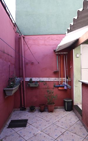 Casa à venda com 138m², 2 quartos e 2 vagas Casa à venda com 138m², 2 quartos e 2 vagasQuintal