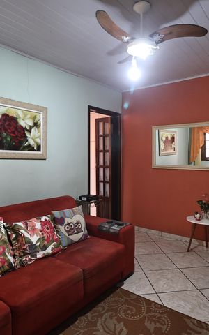 Casa à venda com 138m², 2 quartos e 2 vagas Casa à venda com 138m², 2 quartos e 2 vagasSala
