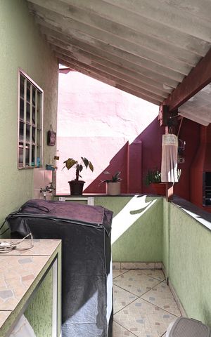 Casa à venda com 138m², 2 quartos e 2 vagas Casa à venda com 138m², 2 quartos e 2 vagasLavanderia