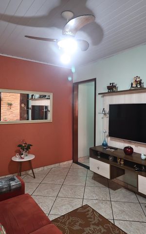 Casa à venda com 138m², 2 quartos e 2 vagas Casa à venda com 138m², 2 quartos e 2 vagasSala
