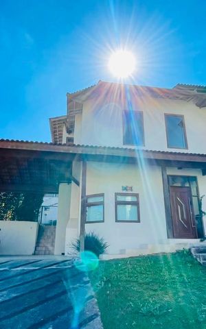 Casa de condomínio para alugar com 600m², 4 quartos e 4 vagas Casa de condomínio para alugar com 600m², 4 quartos e 4 vagasFachada da casa