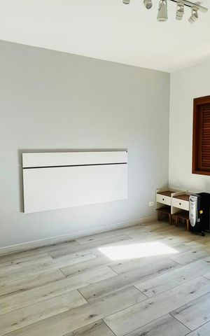 Casa de condomínio para alugar com 600m², 4 quartos e 4 vagas Casa de condomínio para alugar com 600m², 4 quartos e 4 vagasQuarto