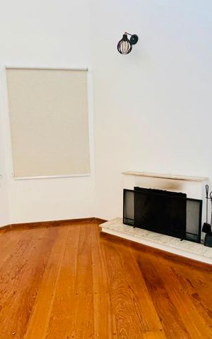 Casa de condomínio para alugar com 600m², 4 quartos e 4 vagas Casa de condomínio para alugar com 600m², 4 quartos e 4 vagasSala