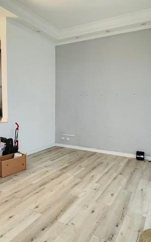 Casa de condomínio para alugar com 600m², 4 quartos e 4 vagas Casa de condomínio para alugar com 600m², 4 quartos e 4 vagasSala
