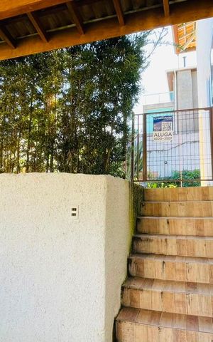 Casa de condomínio para alugar com 600m², 4 quartos e 4 vagas Casa de condomínio para alugar com 600m², 4 quartos e 4 vagasPlaca instalada