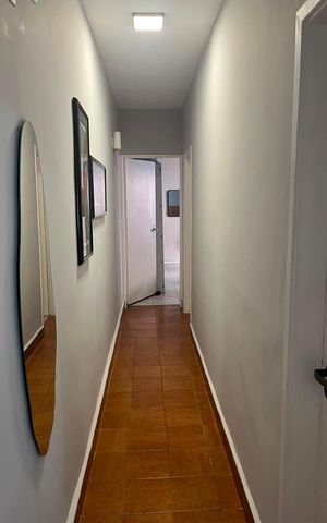 Casa à venda com 248m², 2 quartos e 4 vagas Casa à venda com 248m², 2 quartos e 4 vagasCorredor