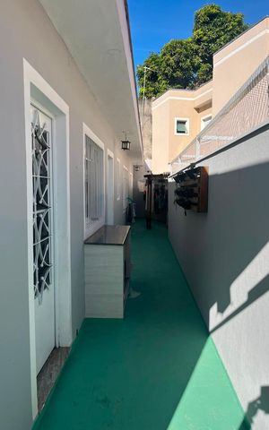 Casa à venda com 248m², 2 quartos e 4 vagas Casa à venda com 248m², 2 quartos e 4 vagasÁrea externa
