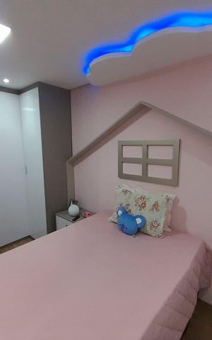 Casa à venda com 198m², 3 quartos e 4 vagas Casa à venda com 198m², 3 quartos e 4 vagasQuarto