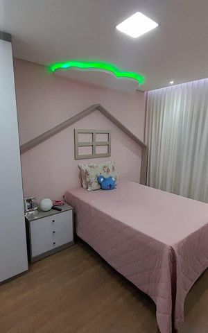 Casa à venda com 198m², 3 quartos e 4 vagas Casa à venda com 198m², 3 quartos e 4 vagasQuarto