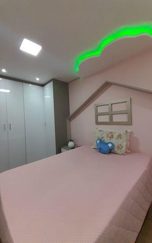 Casa à venda com 198m², 3 quartos e 4 vagas Casa à venda com 198m², 3 quartos e 4 vagasQuarto