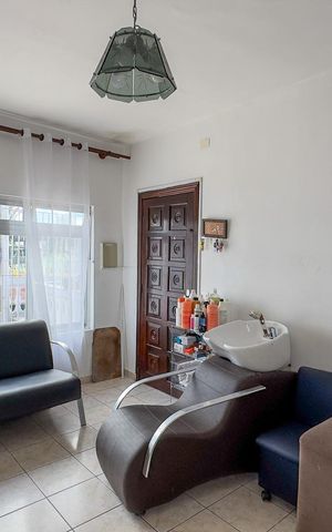Casa à venda com 183m², 4 quartos e 2 vagasCasa 2 - Sala