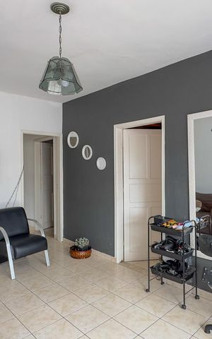 Casa à venda com 183m², 4 quartos e 2 vagasCasa 2 - Sala