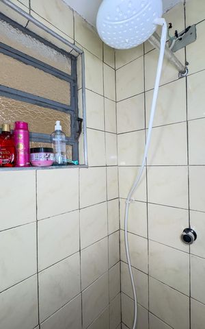 Casa à venda com 183m², 4 quartos e 2 vagasCasa 2 - Banheiro da Suíte