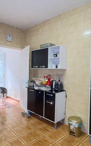 Casa à venda com 183m², 4 quartos e 2 vagasCasa 2 - Cozinha