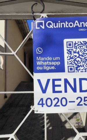 Casa à venda com 183m², 4 quartos e 2 vagas Casa à venda com 183m², 4 quartos e 2 vagasPlaquinha