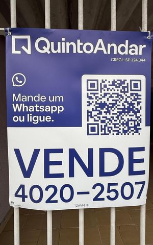 Casa à venda com 130m², 3 quartos e 2 vagas Casa à venda com 130m², 3 quartos e 2 vagasPlaca
