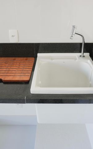 Studio à venda com 44m², 1 quarto e 1 vaga Studio à venda com 44m², 1 quarto e 1 vagaCozinha e Área de Serviço