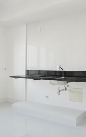 Studio à venda com 44m², 1 quarto e 1 vaga Studio à venda com 44m², 1 quarto e 1 vagaCozinha e Área de Serviço