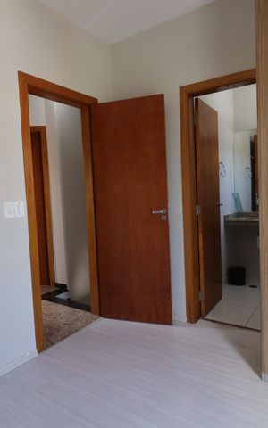 Casa à venda com 90m², 3 quartos e 2 vagasSuíte