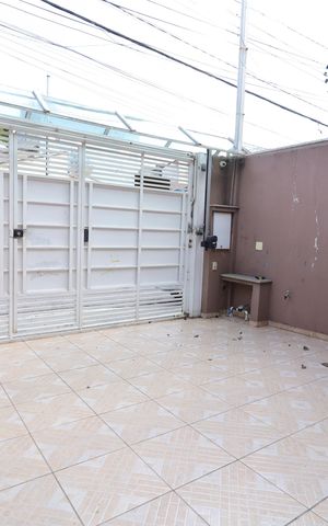 Casa à venda com 90m², 3 quartos e 2 vagasGaragem