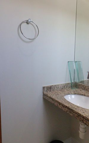 Casa à venda com 90m², 3 quartos e 2 vagasBanheiro da Suíte