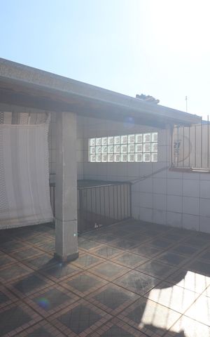 Casa para alugar com 300m², 3 quartos e 2 vagasQuintal superior
