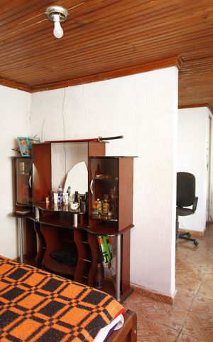 Casa à venda com 300m², 6 quartos e 2 vagasQuarto 3