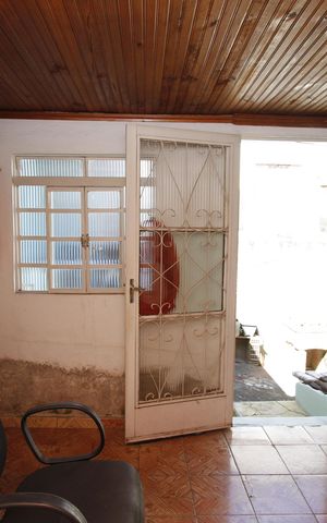Casa à venda com 300m², 6 quartos e 2 vagasSala