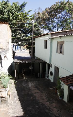 Casa à venda com 300m², 6 quartos e 2 vagasÁrea externa